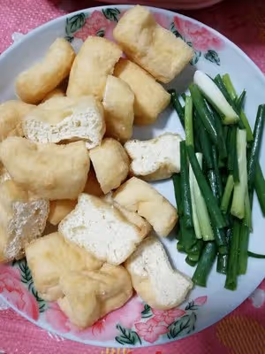 小蔥油豆腐炒大白菜（娃娃菜）