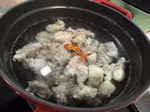 冬日限定——清燉蘿蔔牛腩（照例附蘸料）