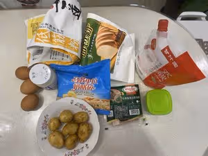 自製土豆培根披薩（仿達美樂）