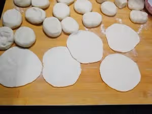 蘿蔔粉絲餡素包子