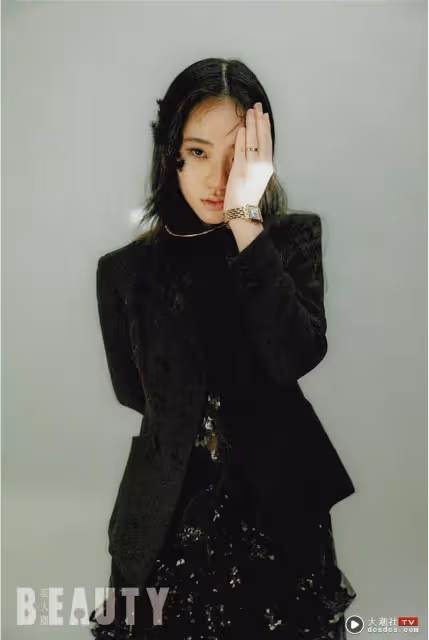 小S二女兒登時尚雜誌「激似年輕大S」正翻　網認證：超像空靈女神！