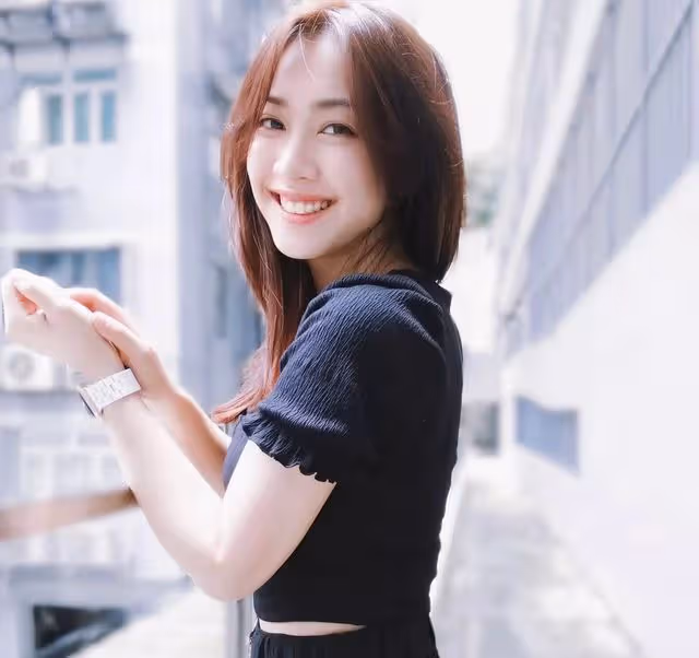 港姐女神獲頒TVB服務10周年金牌！有意復出拍劇，計劃生三個小孩
