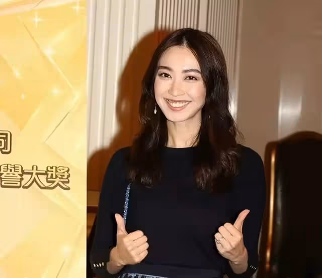 港姐女神獲頒TVB服務10周年金牌！有意復出拍劇，計劃生三個小孩