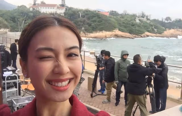 港姐女神獲頒TVB服務10周年金牌！有意復出拍劇，計劃生三個小孩