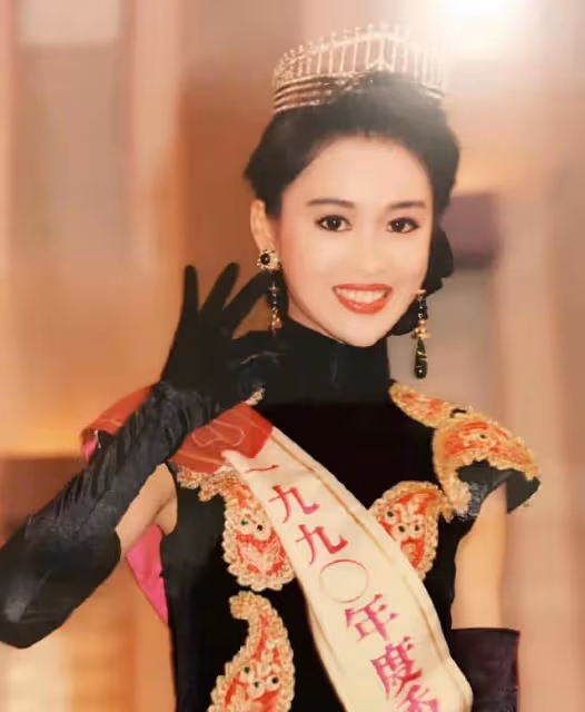 香港「古裝美人」亮相大變樣！胖到認不出，被曝一場活動收十萬