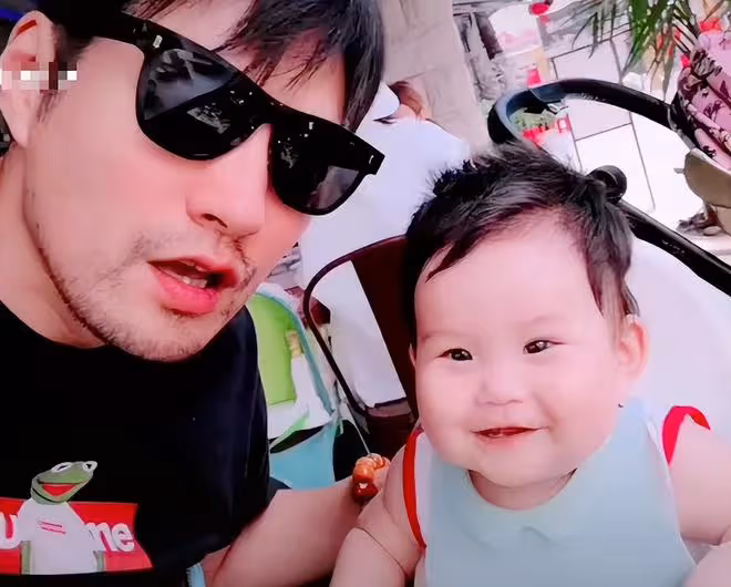 嚴屹寬女兒長相曝光，四年時間也沒能逆襲，越長越像潘長江小瀋陽