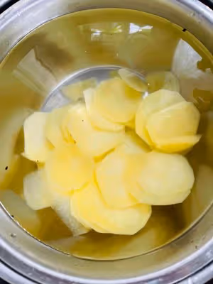 涼拌酸辣土豆片