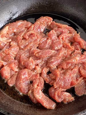 臻鮮糯米料酒之口蘑牛肉