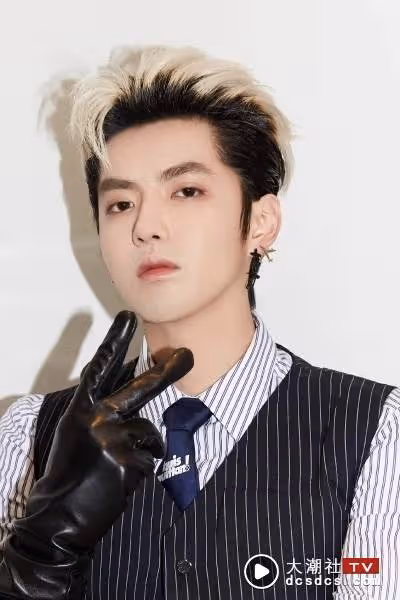 吳亦凡「吳簽」真正尺寸曝光！夜裡在獄中崩潰、痛苦