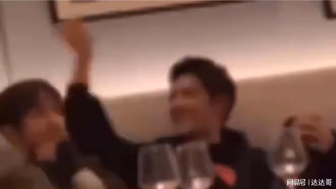 私約楊紫甜笑聊天被爆疑熱戀 肖戰感情狀態曝光