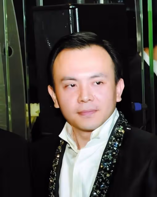 假外貌、假年齡、假學歷，這些沉迷「造假」的明星，個個讓人反感