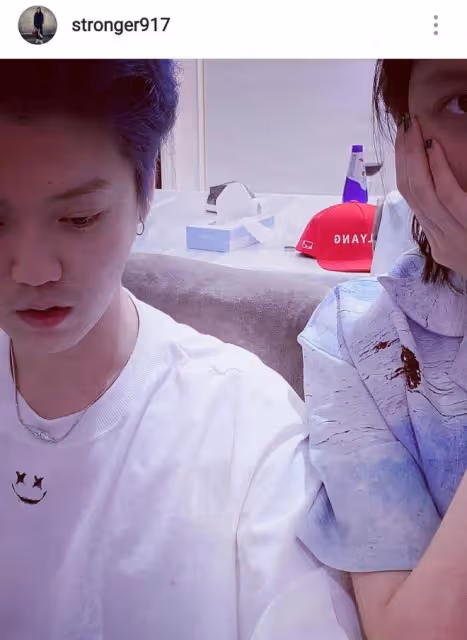 鹿晗疑似闢謠劈腿傳聞，獲女友關曉彤陪伴踢球，被贊模範情侶