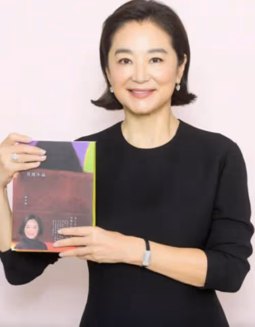 68歲林青霞現身新書發布會，欲復出演舞台劇，面部鬆弛魚尾紋搶鏡