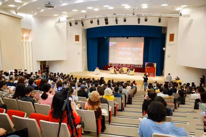 68歲林青霞現身新書發布會，欲復出演舞台劇，面部鬆弛魚尾紋搶鏡