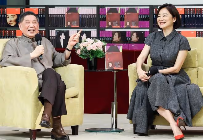 68歲林青霞現身新書發布會，欲復出演舞台劇，面部鬆弛魚尾紋搶鏡
