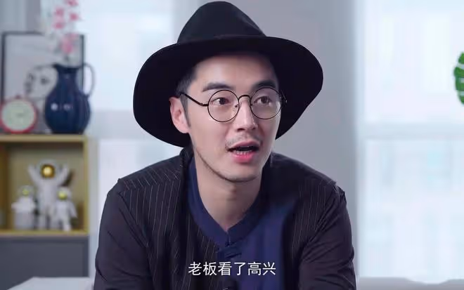 於正曬與金世佳合照，否認二人不和傳聞，透露其已轉業做老師