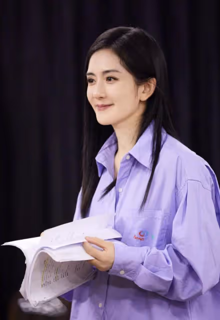 網曝除何炅外快樂家族均離職，謝娜改簡介，李維嘉摘湖南衛視頭銜