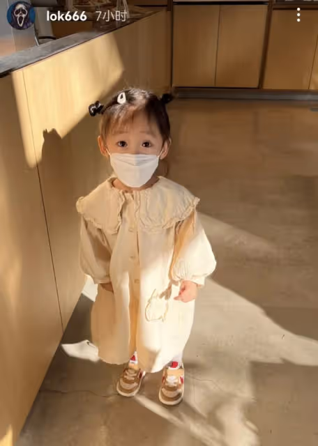 41歲余文樂曬慶生照示愛妻子，緊抱兒女許願，妹妹顏值高像洋娃娃