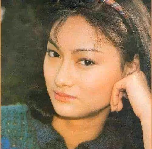 當過乞丐，做過舞女，40歲身亡未遂的惠英紅，影后之路有多難？