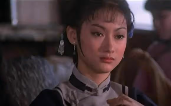 當過乞丐，做過舞女，40歲身亡未遂的惠英紅，影后之路有多難？