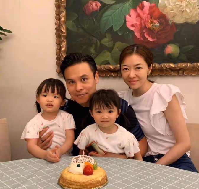40歲熊黛林慶生曬時尚照，宛若少女，當初放棄郭富城從不後悔