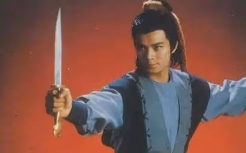 《射鵰英雄傳》37年：侍女成影后，跑龍套的他成天王
