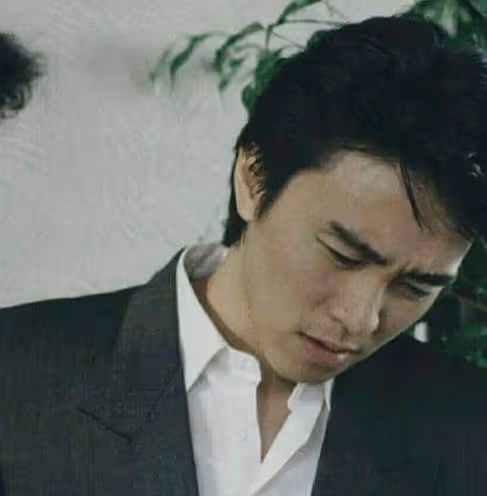 《射鵰英雄傳》37年：侍女成影后，跑龍套的他成天王