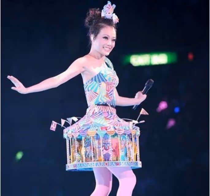 女星失敗造型，蔣欣「中毒」，袁姍姍「踩高蹺」，最後一個是極品