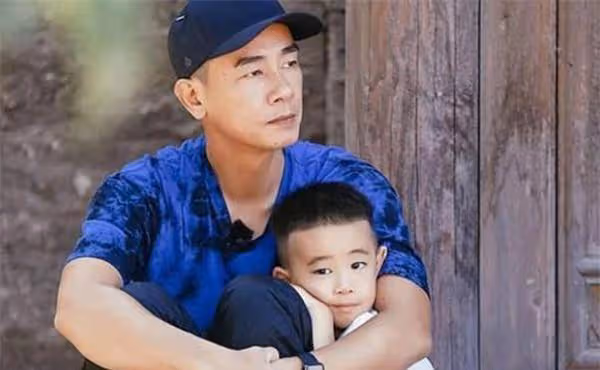 「生了個自己」是啥感覺？孫莉和黃多多撞臉，而他3個兒子沒差別