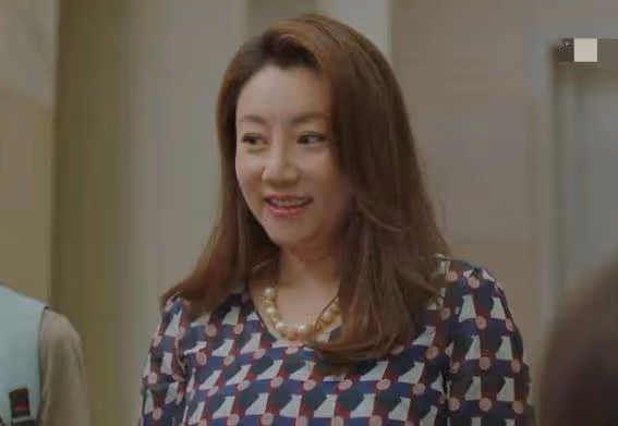 黃磊力捧的美女學生，嫁給實力派影帝，出道16年不紅卻很幸福
