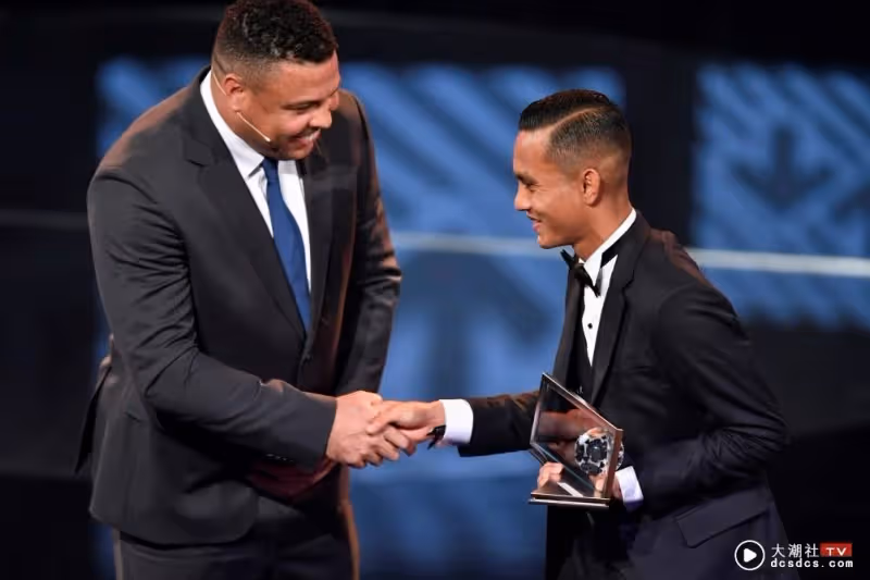 馬來西亞球員曾獲FIFA最佳年度進球獎!打敗Messi、Neymar獲第一名!