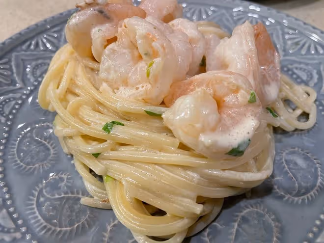 鮮蝦蒜香奶油意面