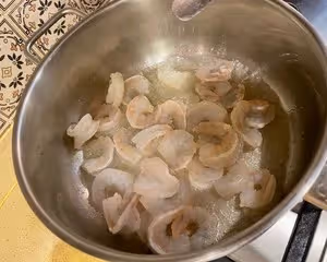 鮮蝦蒜香奶油意面