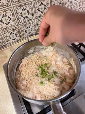 鮮蝦蒜香奶油意面
