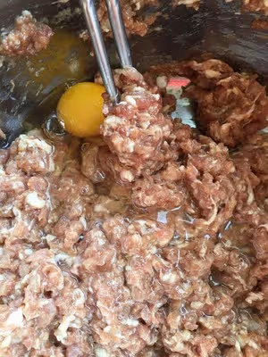 「茴香豬肉餡兒」這樣調/味道比包子鋪的還好吃😋😋😋