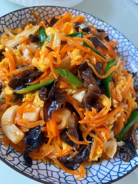 這個素魚香肉絲太下飯！😋