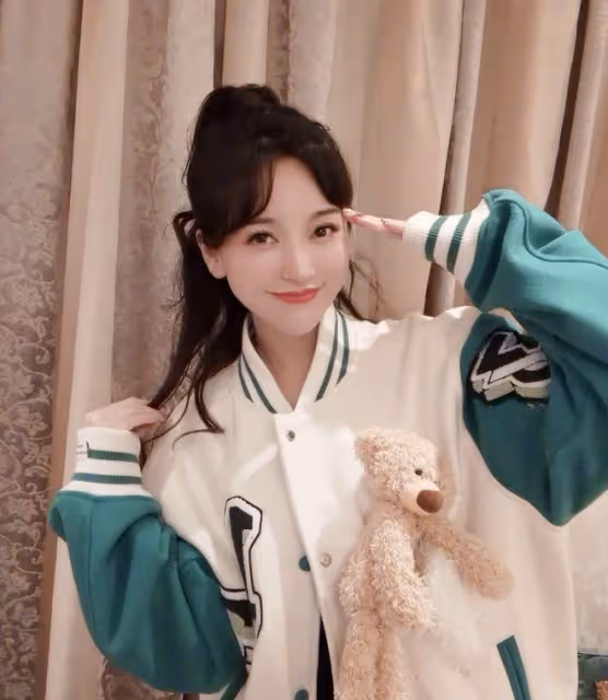 曹雲金前妻唐菀自曝被確診新冠，母親也被感染，4歲女兒很健康