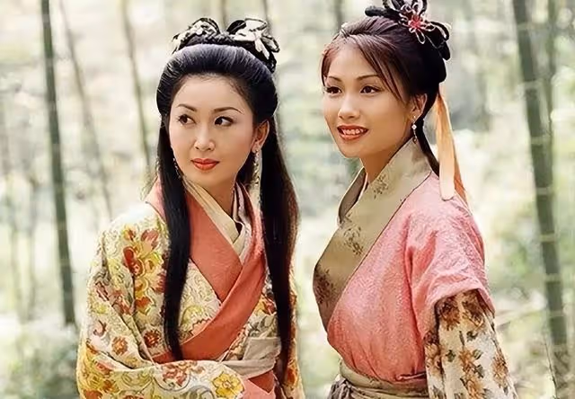 香港知名女星凍齡有術！馬甲線若隱若現，嫁美食大亨婚姻幸福