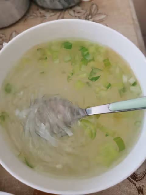 加點鹽就能完成的美味（蘿蔔絲湯）