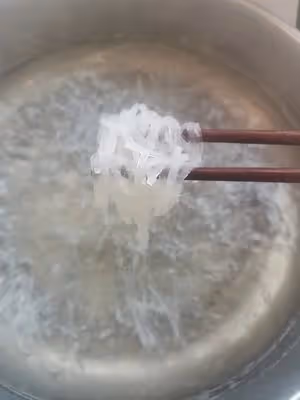 加點鹽就能完成的美味（蘿蔔絲湯）