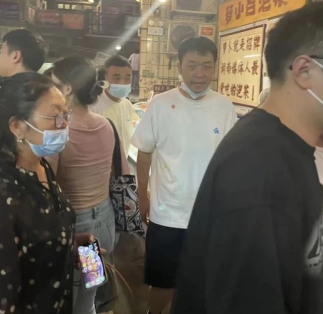 杜海濤瘦身成功後再被偶遇,網友指其狀態不佳,跟生病了一樣