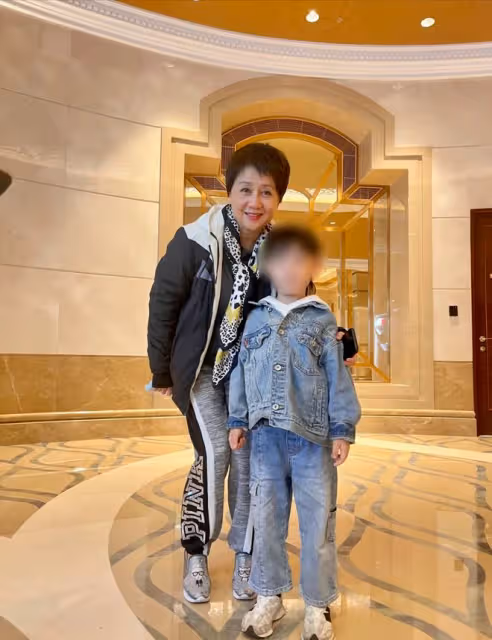 港媒曝梁安琪有意讓兒媳接手何家事務，帶奚夢瑤現身酒店學習管理