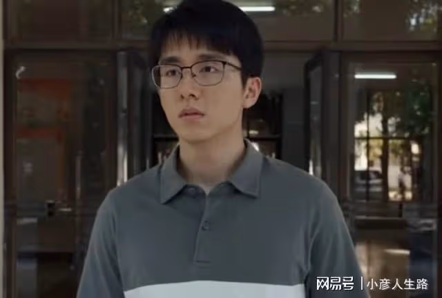 縣委大院又一張熟面孔！拍完歡迎光臨拍縣委大院，28歲氣質佳