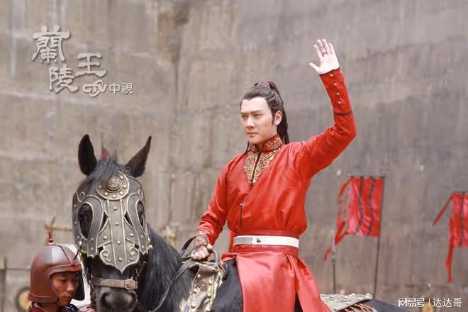 星河長明 |《蘭陵王》班底再合作！馮紹峰攜彭小苒上演愛的羈絆