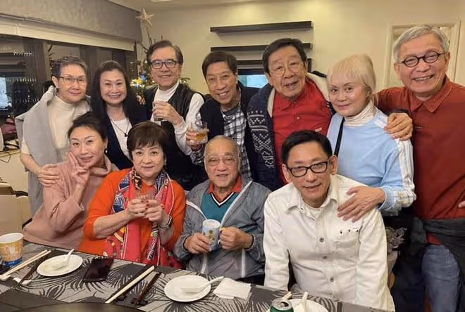 TVB藝人盧海鵬慶81歲生日，頭髮花白身形憔悴，狀態不如90歲胡楓