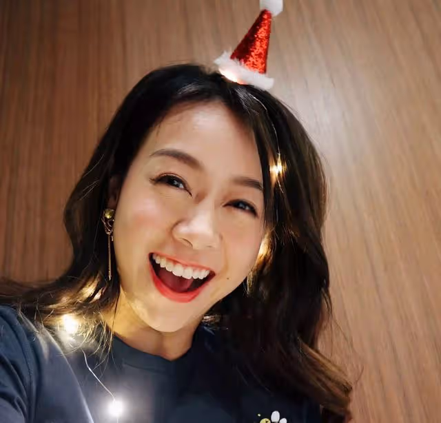 黃心穎被曝將與男友結婚！罕見出鏡滿臉笑容，三年無工作依舊富貴