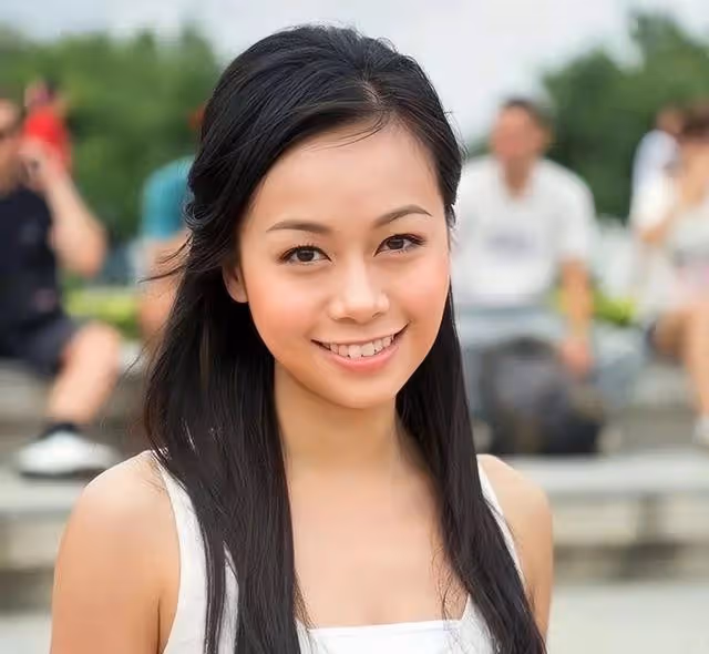 黃心穎被曝將與男友結婚！罕見出鏡滿臉笑容，三年無工作依舊富貴