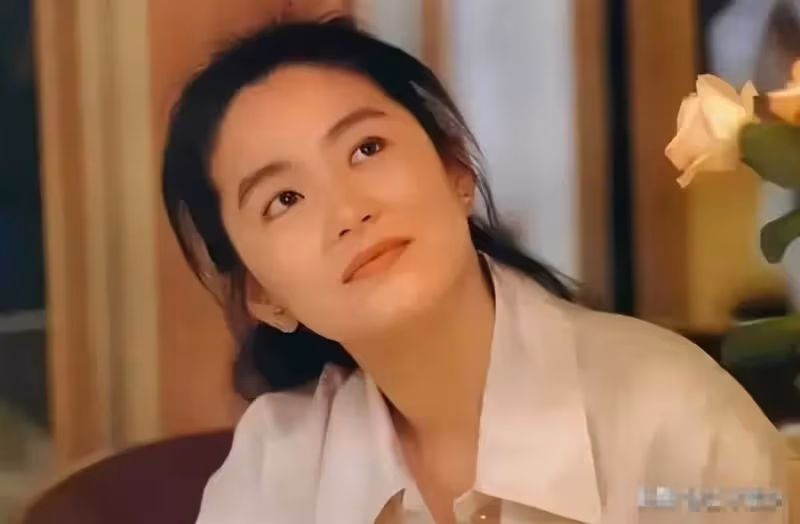 不以明星女兒為傲！林青霞母親「與大女兒失散40年」晚年與丈夫「獨居」71歲從12樓一躍而下