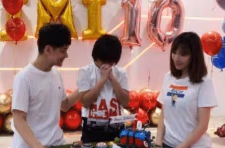 林志穎大兒子「脫韁式」長大！曾因身高被熱議，如今172媽媽肩頭，網友驚呼：認不出了❗️