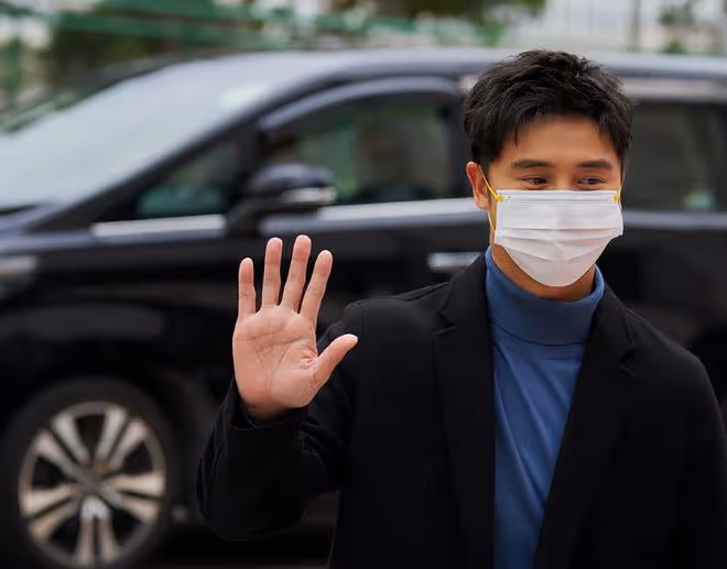 田亮父女現身澳門，與賭王四太梁安琪合影，參加活動受到各方歡迎